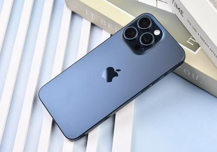 双台子苹果维修点分享iPhone 15 Pro Max屏幕更换全新实操风险 